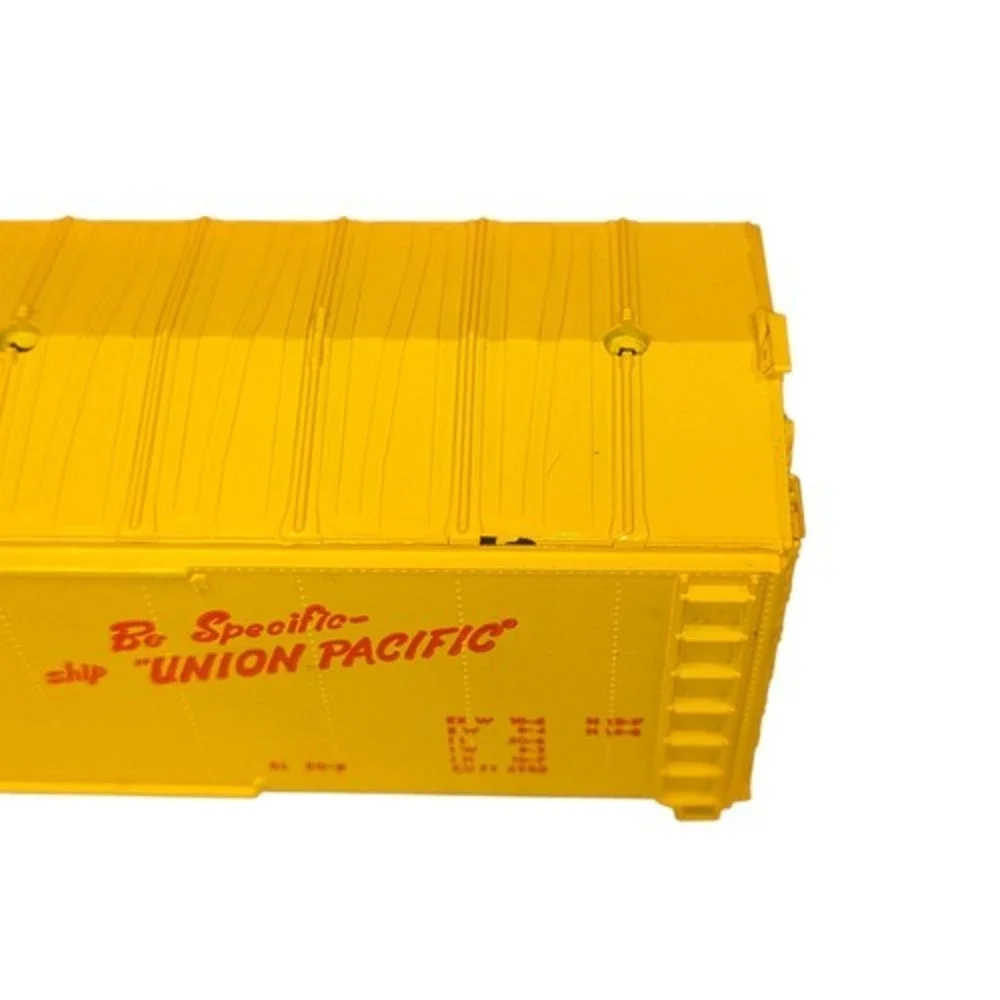 Roundhouse B55 Union Pacific 50' Plug Door Boxcar Road #499444 HO Scale